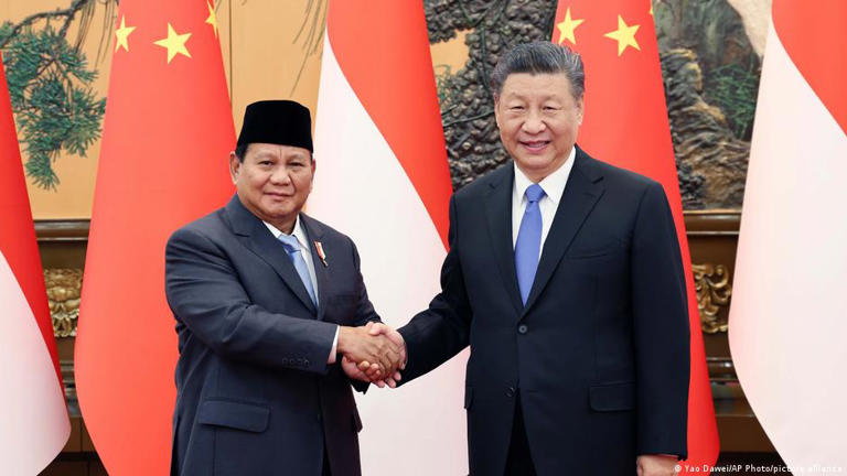 图：印尼总统当选人普拉博沃还未正式宣誓就职，4月1日就首先在北京会晤了中国国家主席习近平