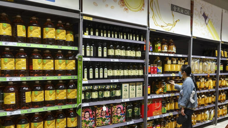 金龙鱼股价因油罐车事件暴跌，中储粮被形容成当代&ldquo;三鹿&rdquo;